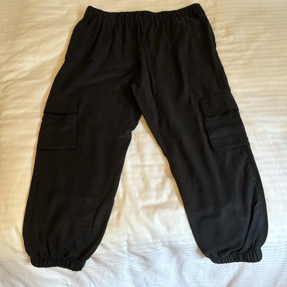 Banana Republic Black Cargo Joggers - L Petite - Picture 8 of 11